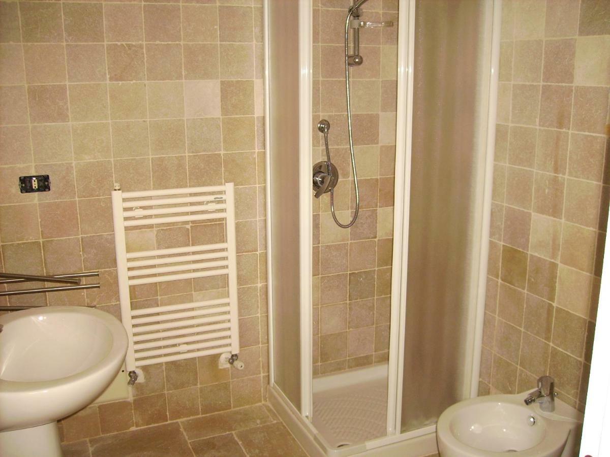 Villa Miccoli Apartments Ceglie Messapica Bagian luar foto