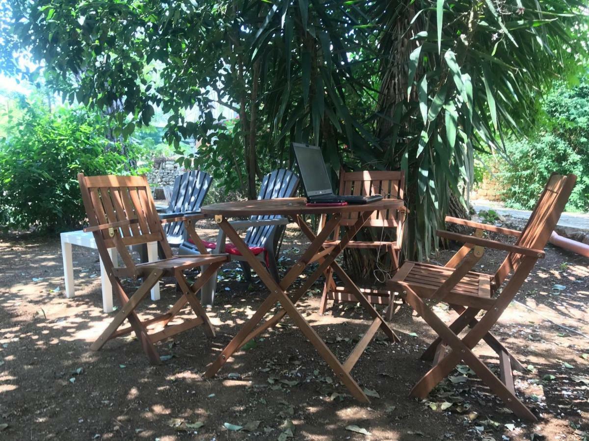 Villa Miccoli Apartments Ceglie Messapica Ruang foto